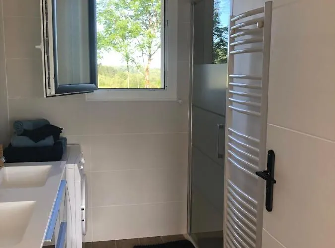 Les Granges بيت للعطل Reilhaguet